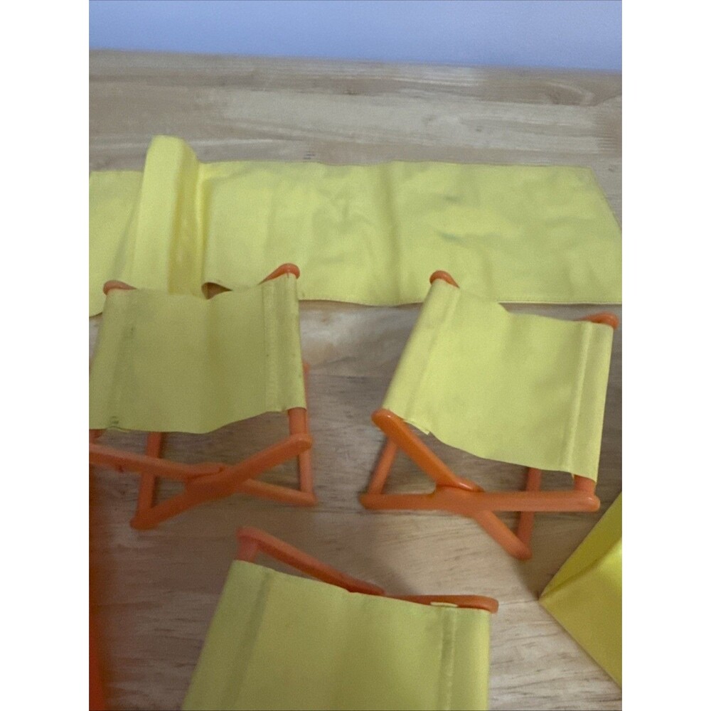 Vtg Barbie Orange & Yellow Camping Out Chairs Sleeping Bags Chaise Lounge - Picture 5 of 12